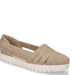 Easy Street Bugsy sandal 8.5 Wide NWT